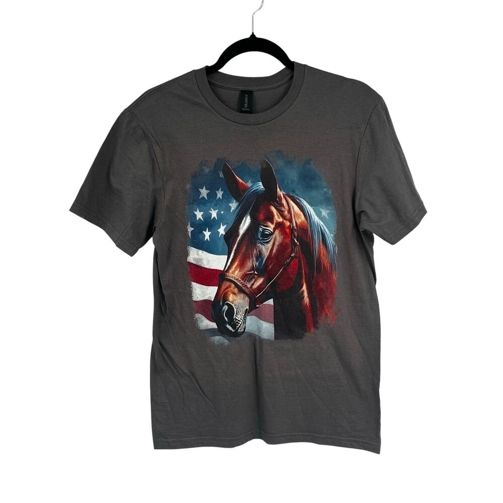 Gildan Softstyle American Horse Flad USA Graphic Tee Western Women’s Small Rodeo